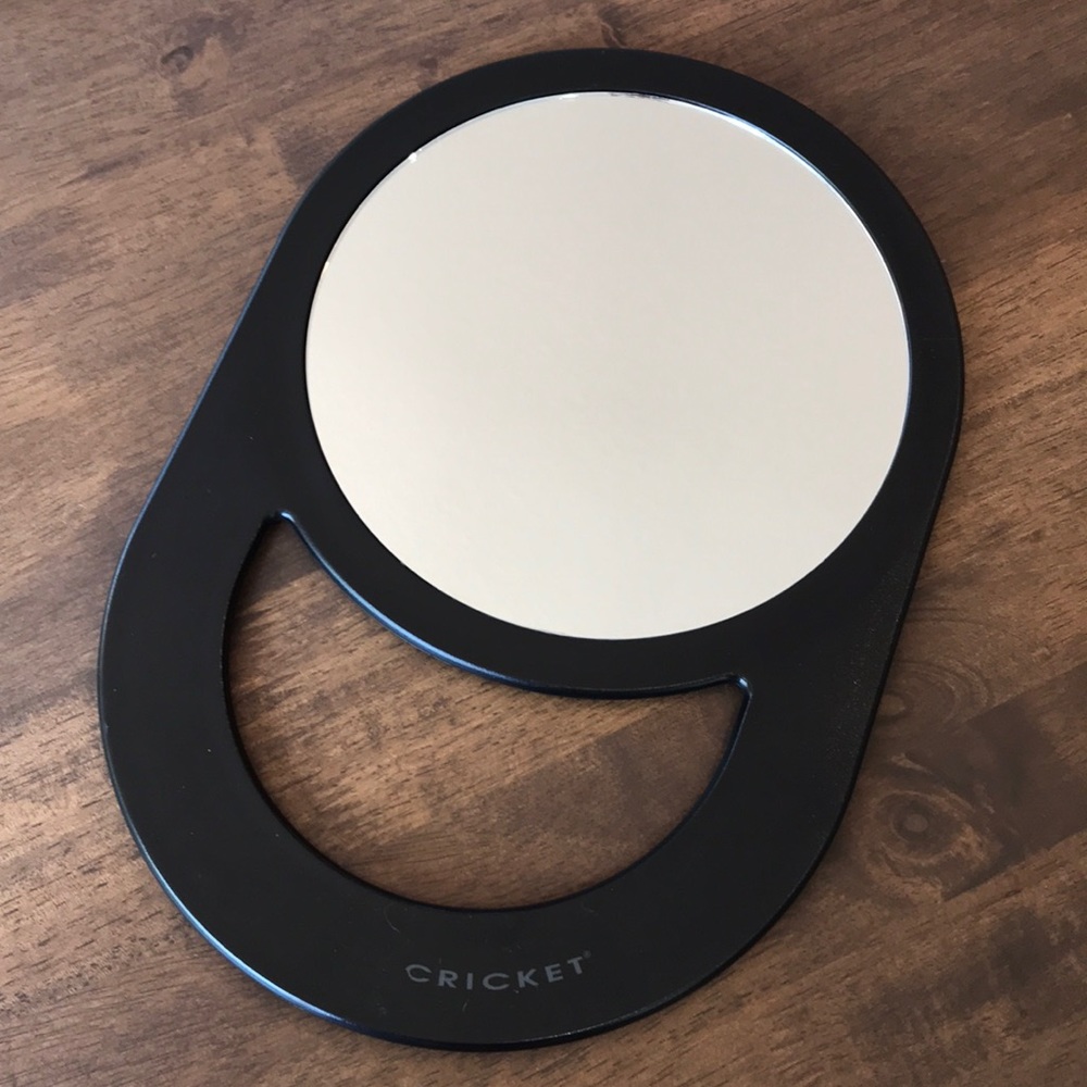Cricket hand mirror